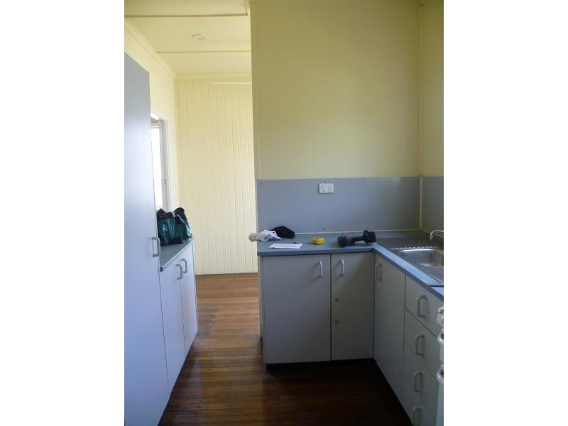 110 Clifton Street, Berserker QLD 4701