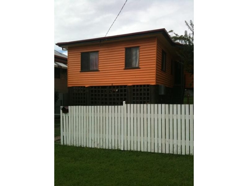 8 Victor Street, Allenstown, Rockhampton QLD 4700