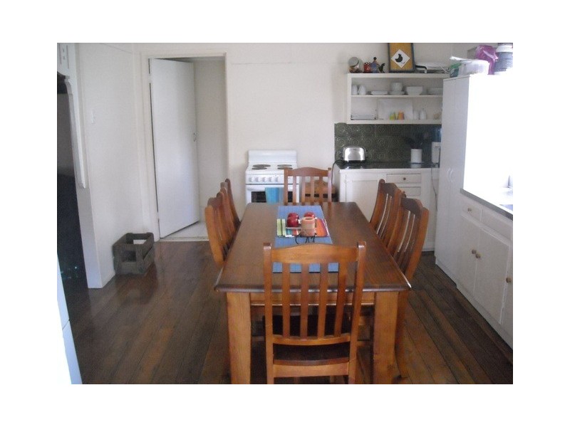 242 West Street, Rockhampton QLD 4700