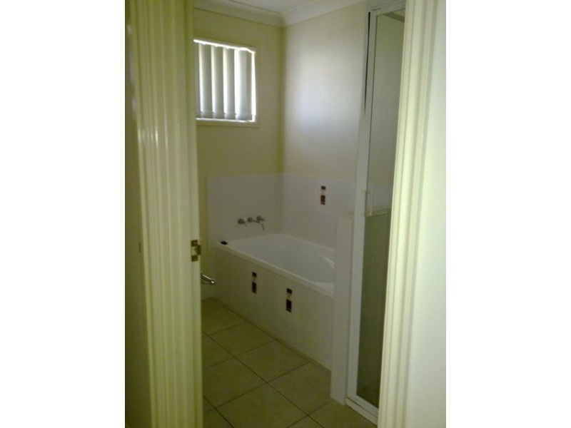 20 Seonaid Place, Gracemere QLD 4702