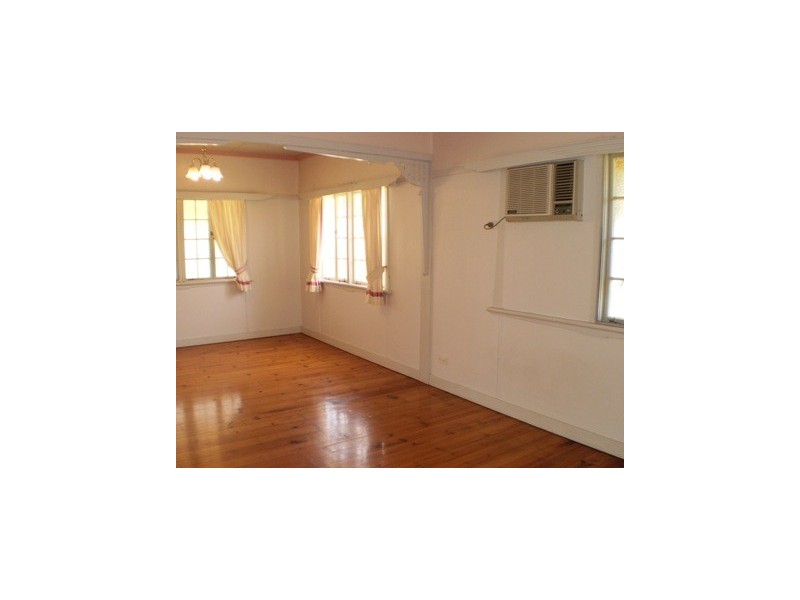 4 Curtis Street, Rockhampton QLD 4700