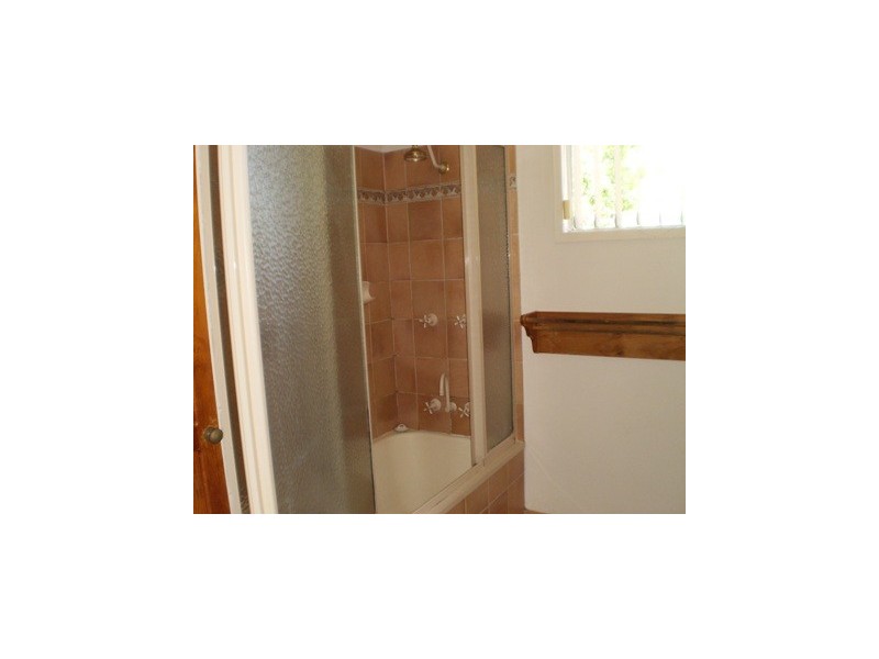 4 Curtis Street, Rockhampton QLD 4700