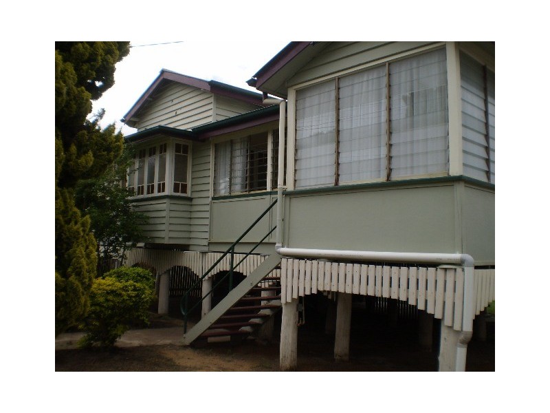 175 Lakes Creek Road, Berserker QLD 4701