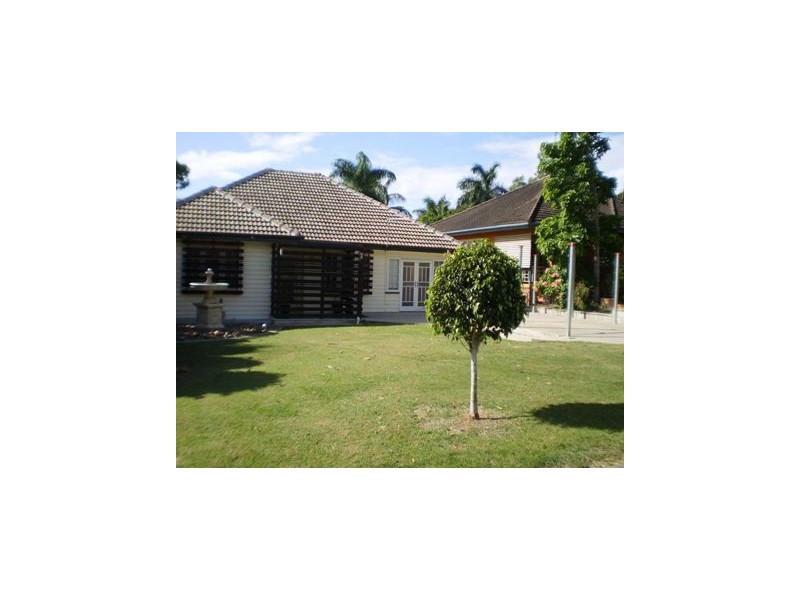 42 Jones Street, Wandal QLD 4700