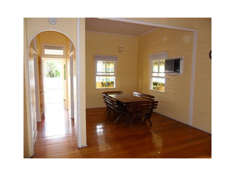1 Cousins Street, The Range QLD 4700