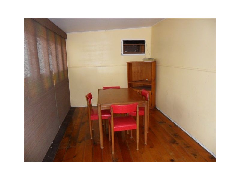 1 Cousins Street, The Range QLD 4700