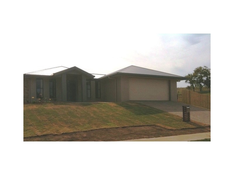 42 John Oxley Drive, Gracemere QLD 4702