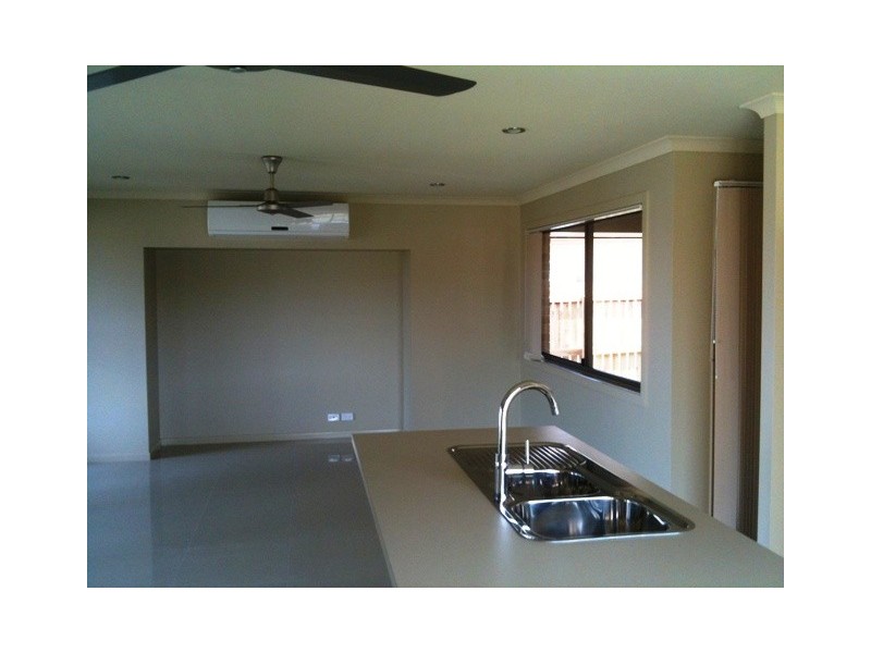 42 John Oxley Drive, Gracemere QLD 4702