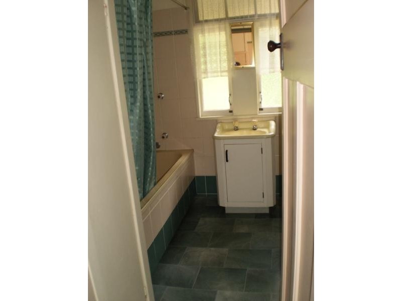 94 High Street, Berserker QLD 4701