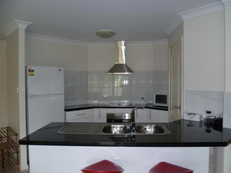 1 John Oxley Drive, Gracemere QLD 4702
