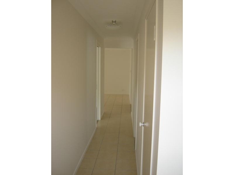 9 Hamilton Avenue, Wandal QLD 4700