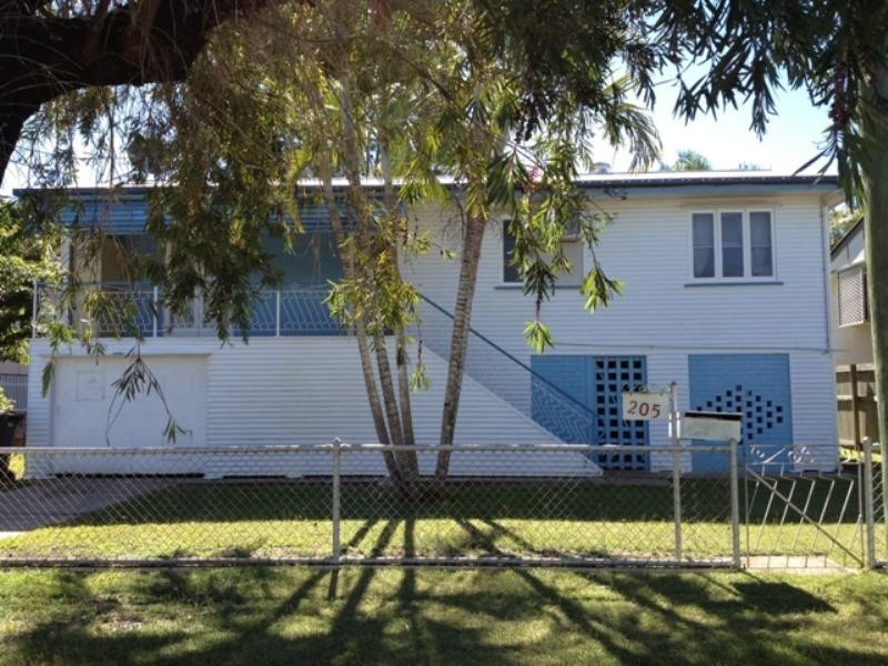 205 Earl Street, Berserker QLD 4701