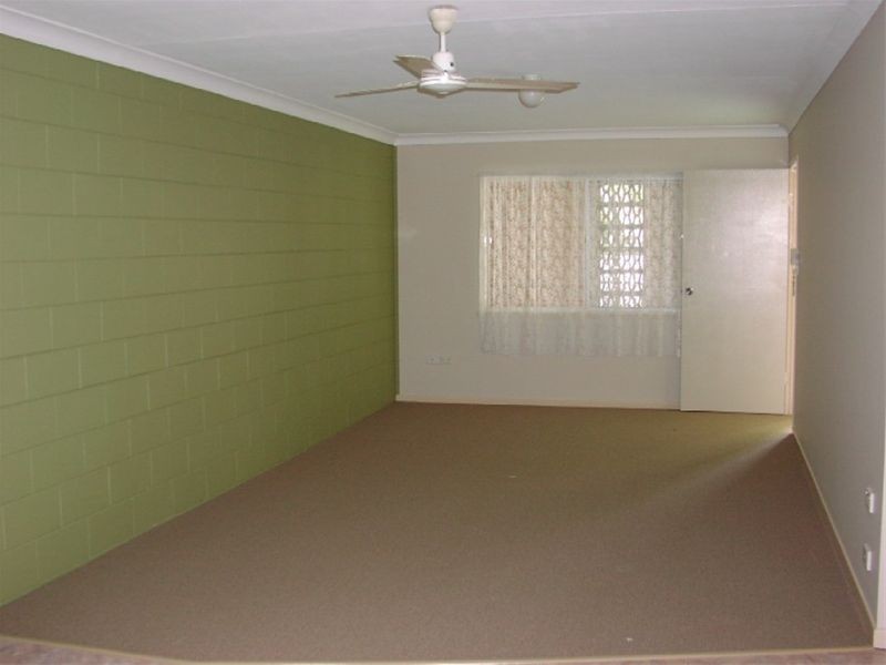2/176 Richardson Road, Park Avenue QLD 4701