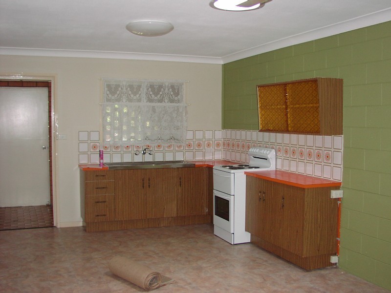 2/176 Richardson Road, Park Avenue QLD 4701