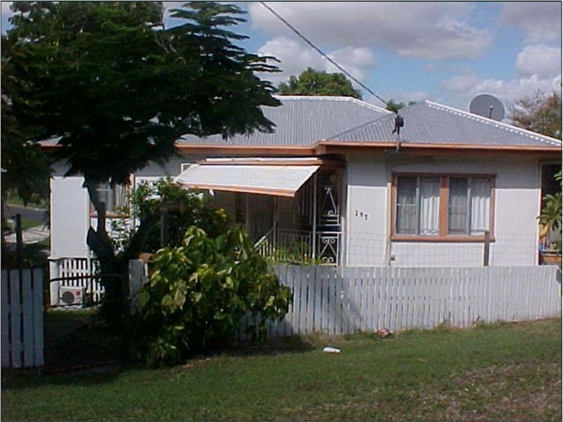 257 Denham Street Ext, Rockhampton QLD 4700