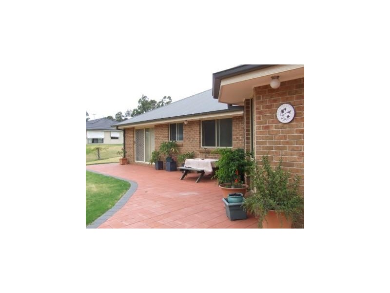 22 Llanrian Drive, Singleton NSW 2330