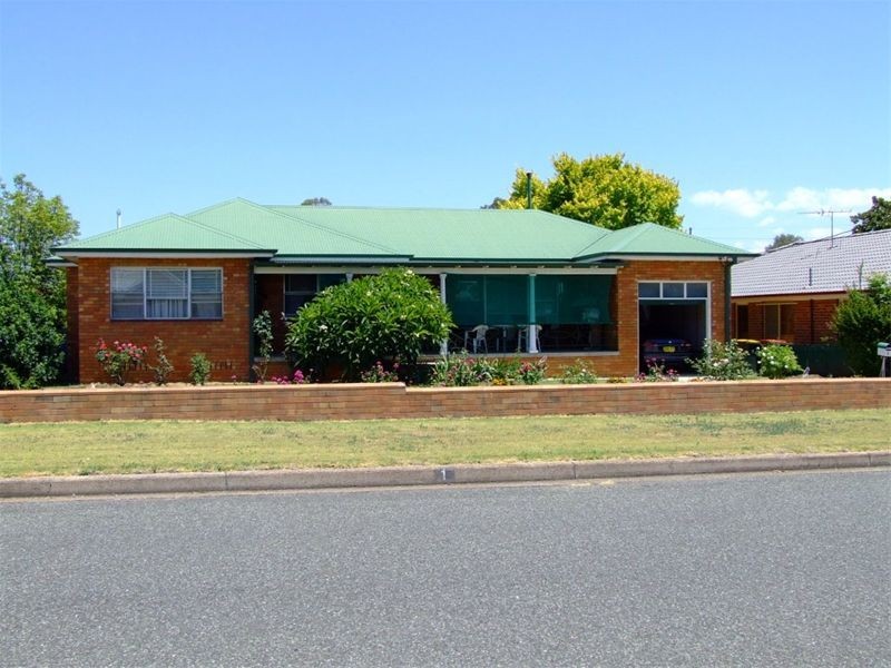 1 Dangar Road, Singleton NSW 2330