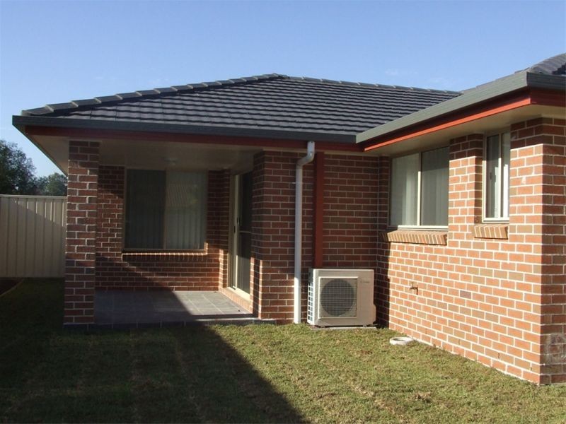 1/4 Wyndham Street, Greta NSW 2334