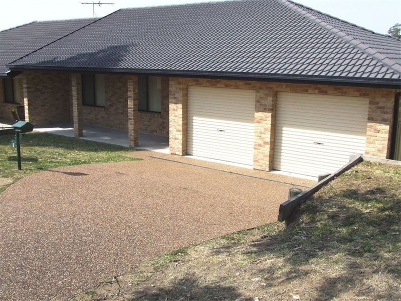 2/1 Eggleton Close, Singleton NSW 2330