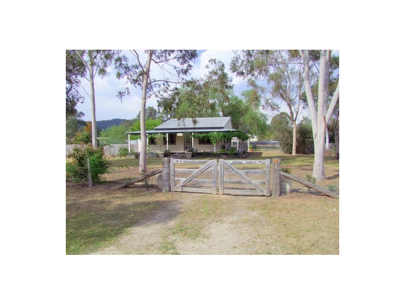 10 Wollombi Street, Broke NSW 2330