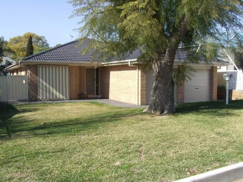 6 Sturt Avenue, Singleton NSW 2330