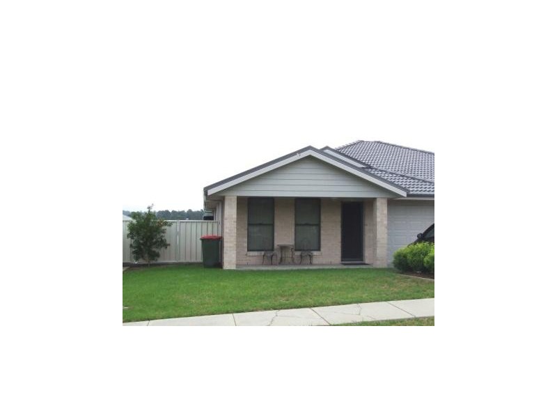 1/5 Redgrove Court, Branxton NSW 2335
