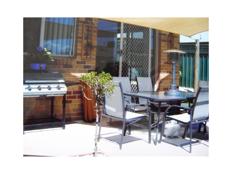 2/19 Dargin Close, Singleton NSW 2330