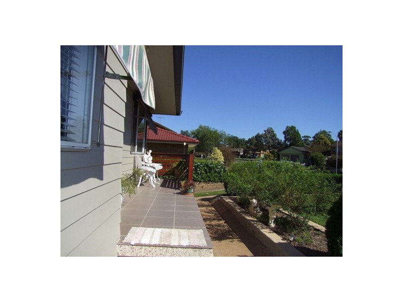3 Woodward Avenue, Singleton NSW 2330