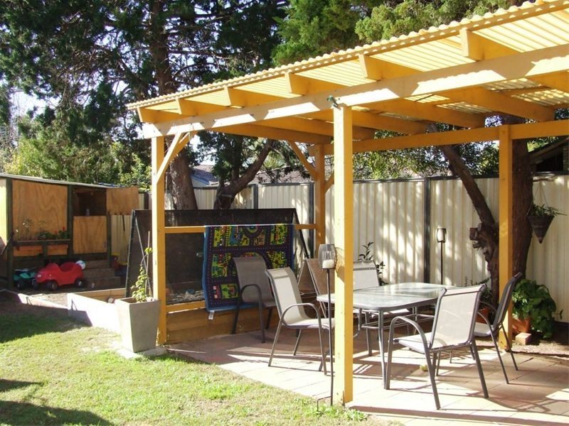 42 Orchard Avenue, Singleton NSW 2330