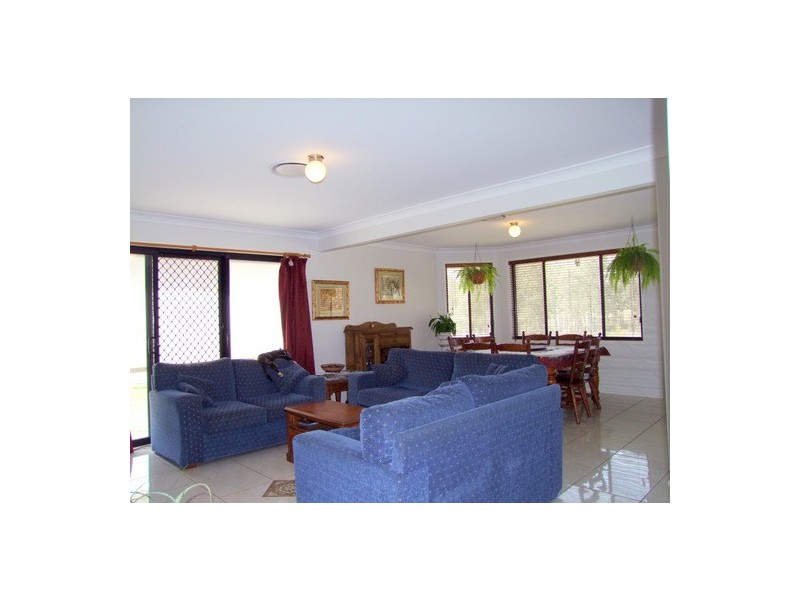 20 Llanrian Drive, Singleton NSW 2330