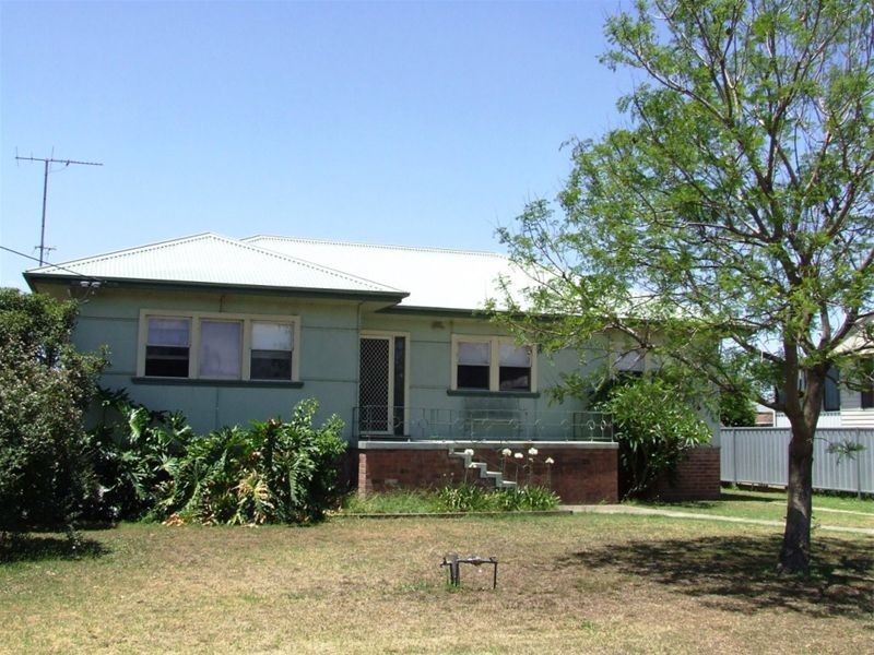 18 High Street, Singleton NSW 2330