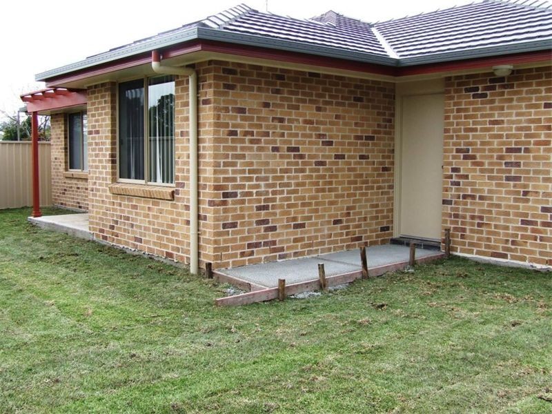 4/4 Wyndham Street, Greta NSW 2334