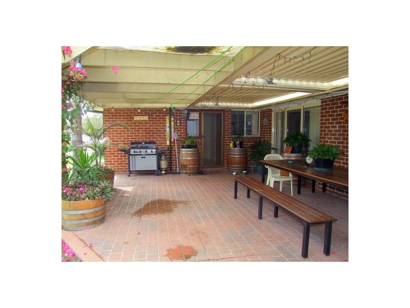 4 Gould Close, Singleton NSW 2330