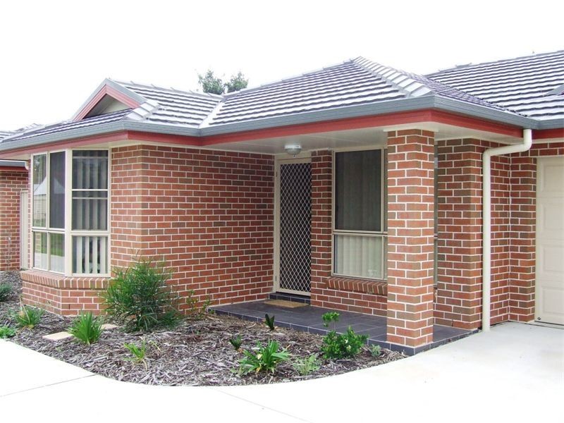2/4 Wyndham Street, Greta NSW 2334