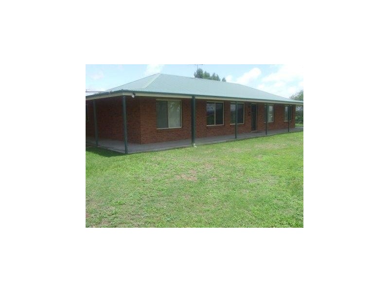 319 Putty Road, Singleton NSW 2330