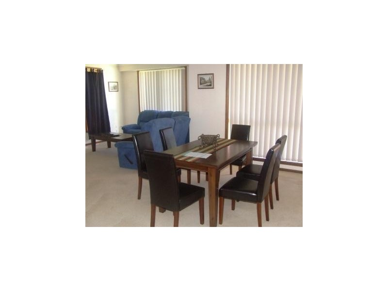 1/30 Cunningham Parade, Singleton NSW 2330