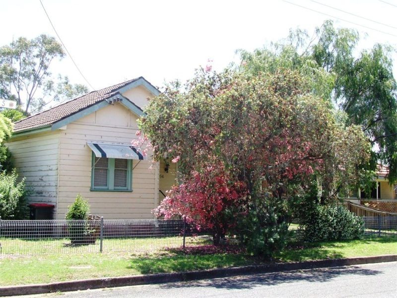 54 Pitt Street, Singleton NSW 2330