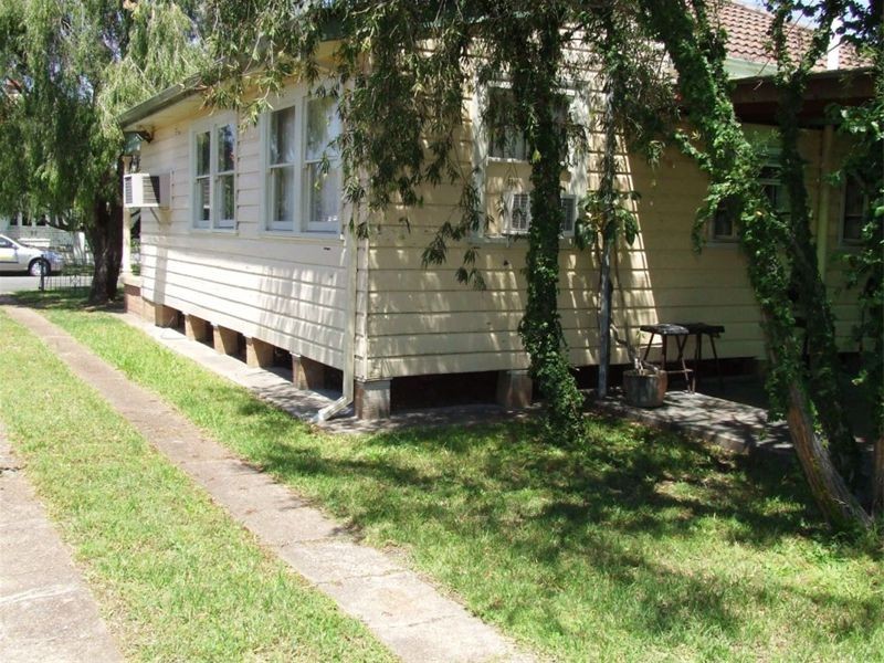 54 Pitt Street, Singleton NSW 2330