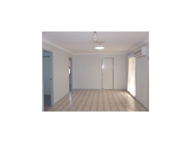 8 Casey Drive, Singleton NSW 2330