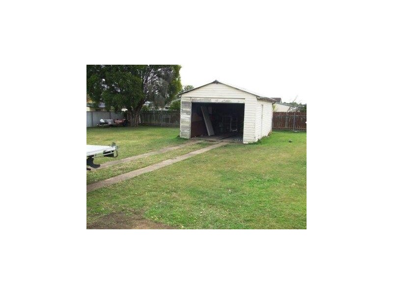 24 Hunter Street, Greta NSW 2334