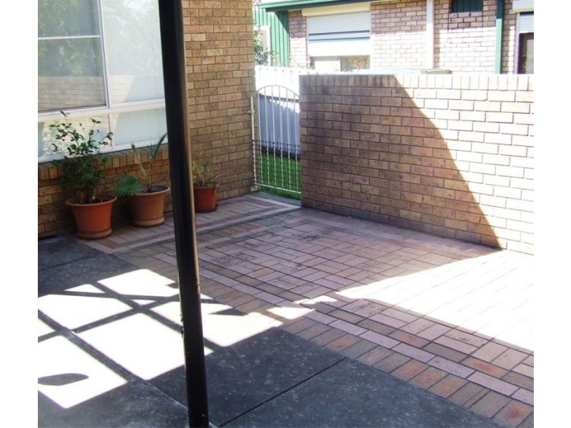 1/10 Townhead Crescent, Singleton NSW 2330