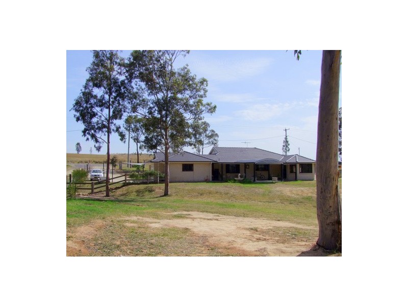 20 Llanrian Drive, Singleton NSW 2330