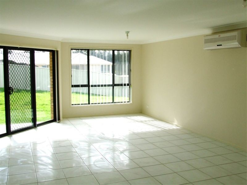 2/144 Casey Drive, Singleton NSW 2330