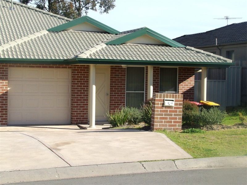 2/8 Wilkinson Blvd, Singleton NSW 2330