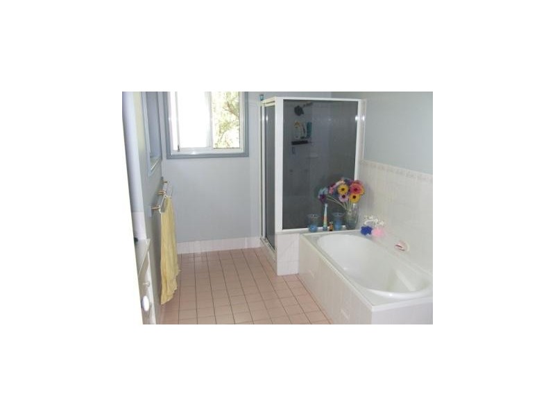 6a Woodside, Singleton NSW 2330