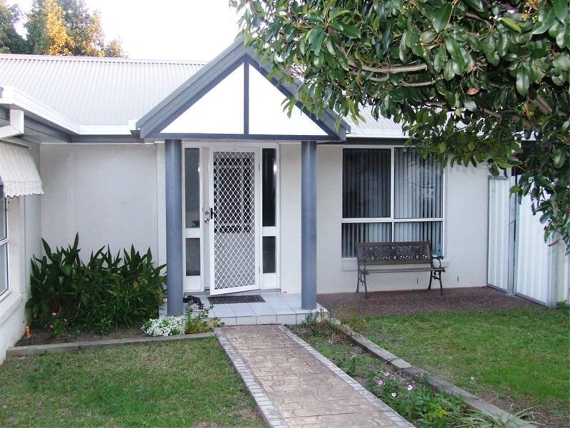 6a Woodside, Singleton NSW 2330