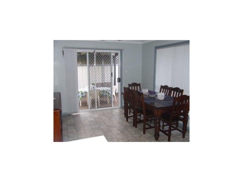 6a Woodside, Singleton NSW 2330