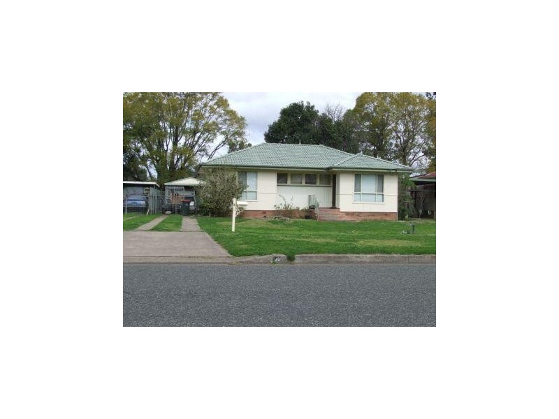 25 Howe Street, Singleton NSW 2330