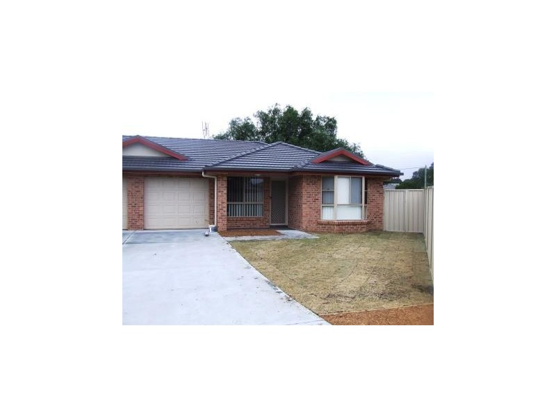 8/4 Wyndham Street, Greta NSW 2334