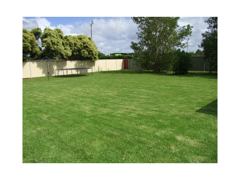 62 Greenwood Avenue, Singleton NSW 2330